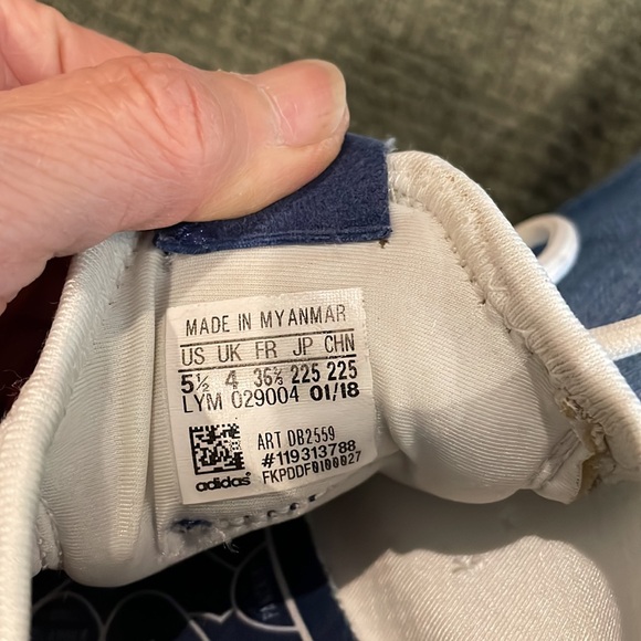 Adidas Pharrell Williams Tennis Hu off white runners (sz 5 1/2) - Picture 9 of 9